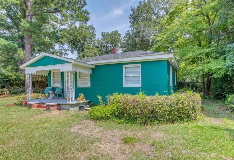 Mid Century Wilmington Cottage: 3 Mi To Riverwalk