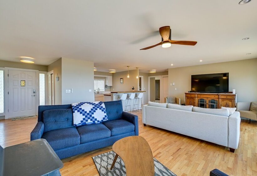 Moclips Home W/ Hot Tub & Stunning Beach Views!