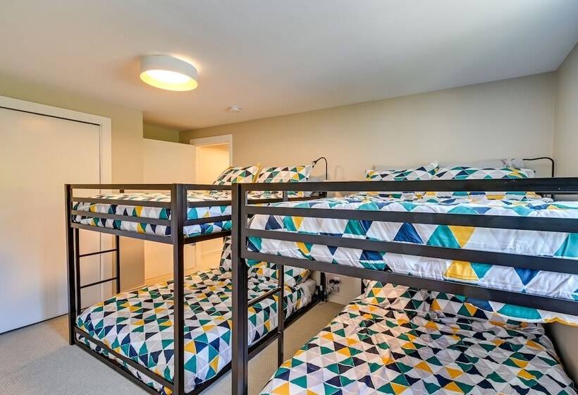 Moclips Home W/ Hot Tub & Stunning Beach Views!