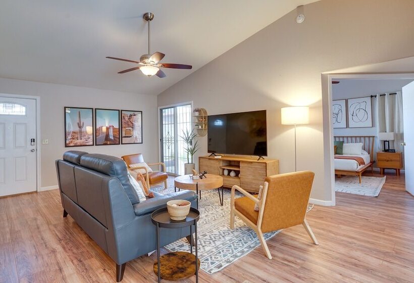 Modern Peoria Home W/ Pool Access & Private Yard!