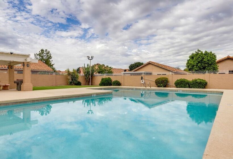 Modern Peoria Home W/ Pool Access & Private Yard!