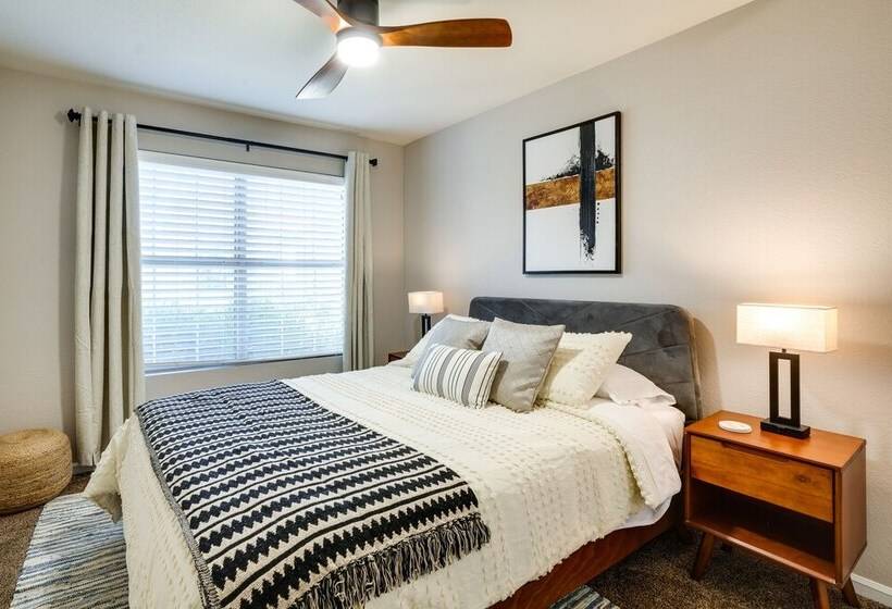 Modern Peoria Home W/ Pool Access & Private Yard!