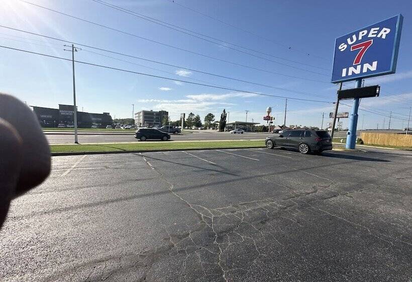 מוטל Super 7 Inn