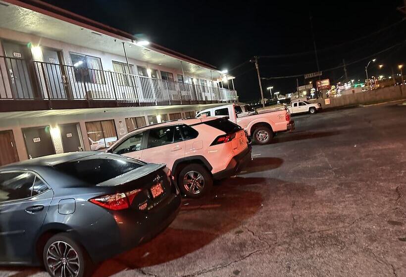 מוטל Super 7 Inn