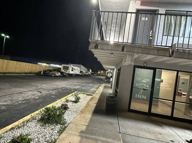 מוטל Super 7 Inn