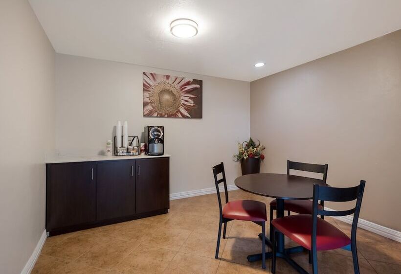 모텔 Red Roof Inn Madisonville