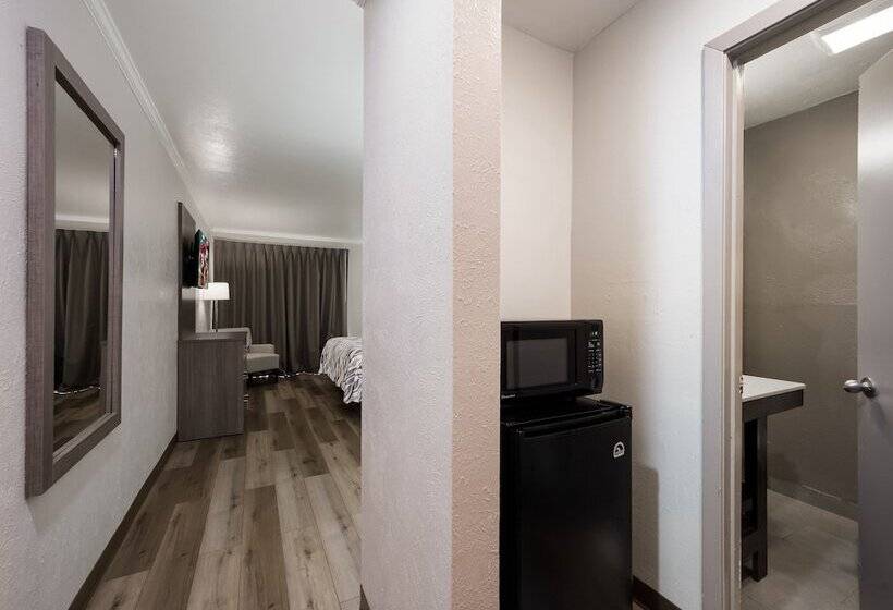 모텔 Red Roof Inn Madisonville