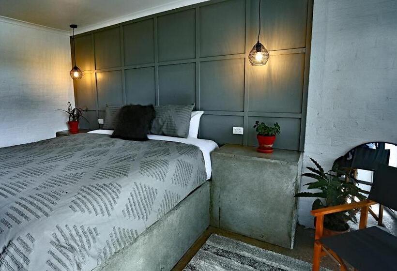 Motel3858