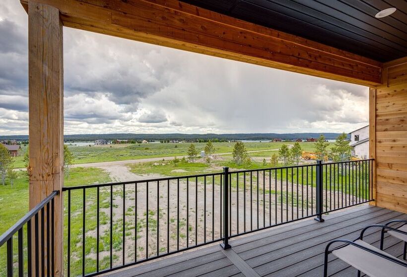 Mountain View Island Park Cabin Near Outdoor Rec!