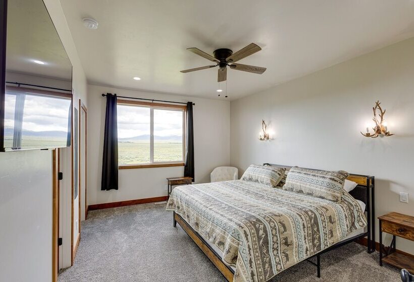 Mountain View Island Park Cabin Near Outdoor Rec!