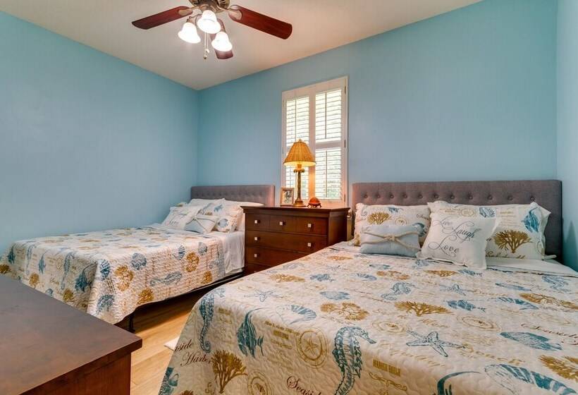4 Mi To Beach: Navarre Retreat W/ Screened Porch!
