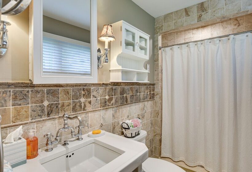 New Fairfield Vacation Rental W/ Lake Views!