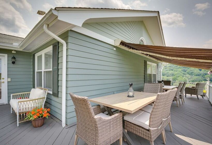 New Fairfield Vacation Rental W/ Lake Views!