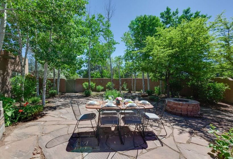 Mtn View Retreat W/ Hot Tub In New Mexico!