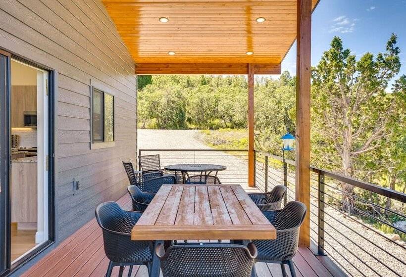 Newly Built, Modern Alton Cabin On 4 Acres!