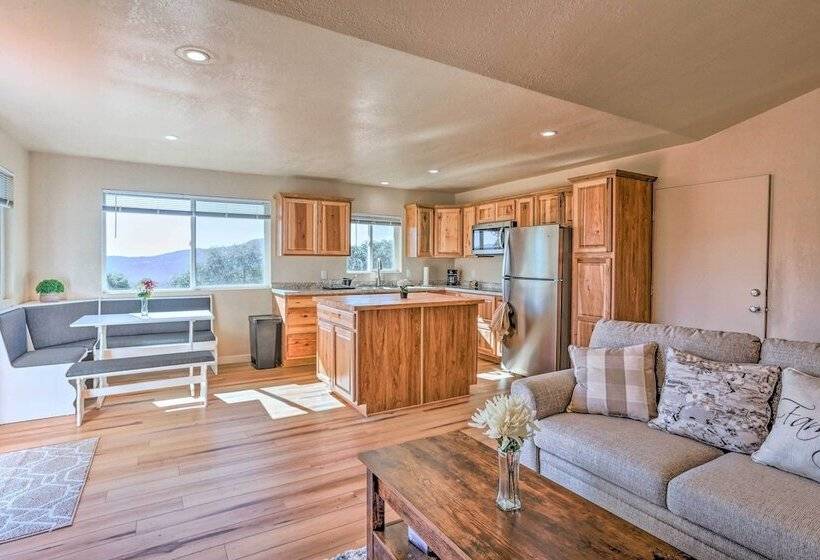 Oakhurst Duplex ~ 13 Mi To Yosemite National Park!