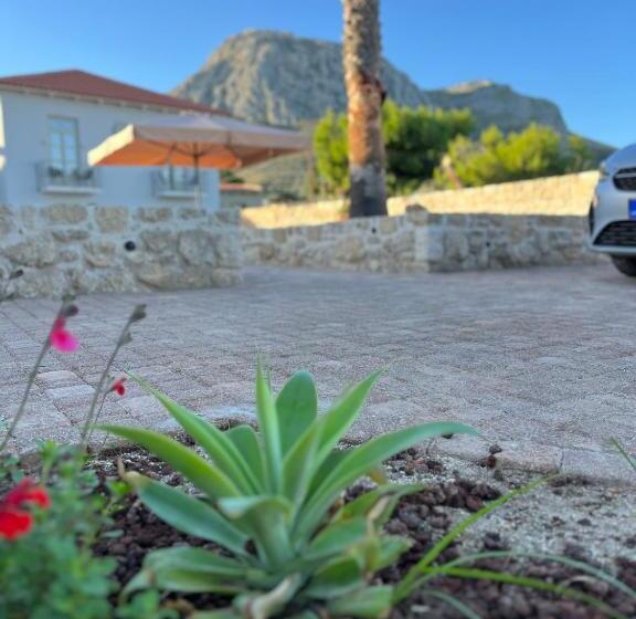 Octavia Comfort Bungalows With Amazing View