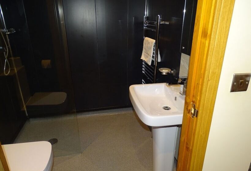 Oddfellows Hotel Bar & Restaurant