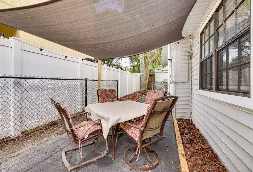 Orlando Golden Girls Retreat: Prime Location!