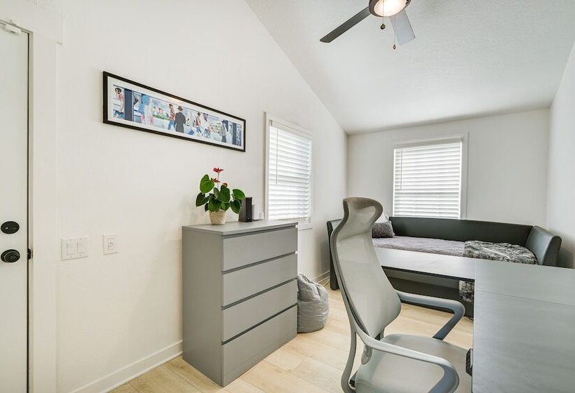 Palm Harbor Paradise W/ Community Pool!