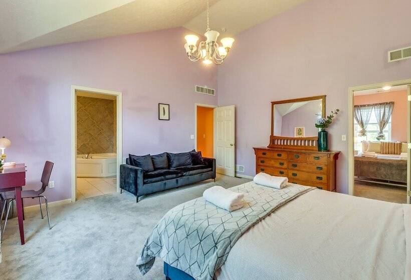 Pennsylvania Escape W/ Hot Tub, Fire Pit & Deck!