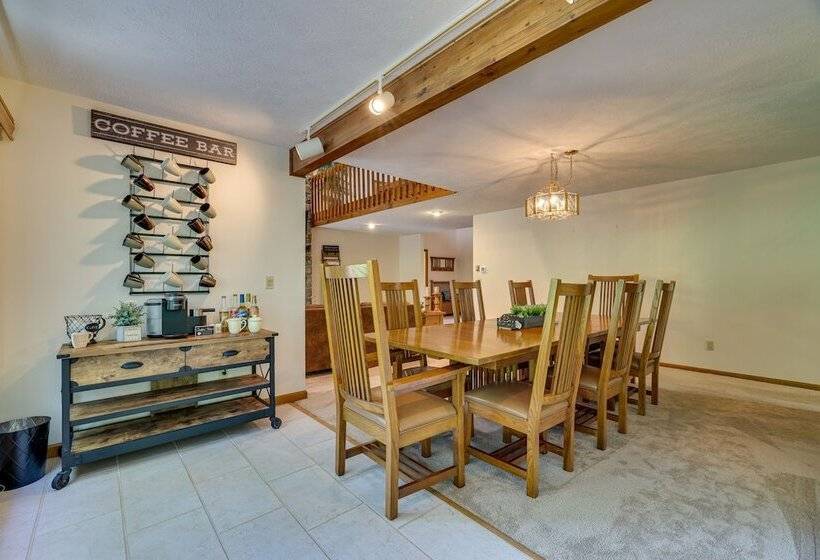 Pennsylvania Retreat W/ Sauna, Pool Table & Deck!