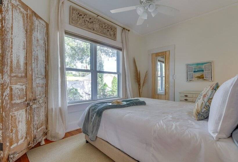 Pensacola Paradise: Furnished Deck & Gas Grill!