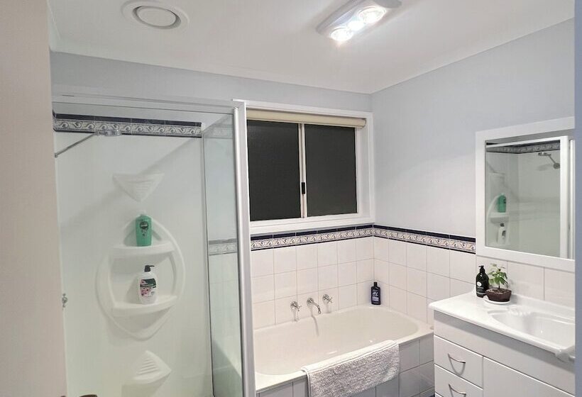 بنسيون Apple House Hoppers Crossing