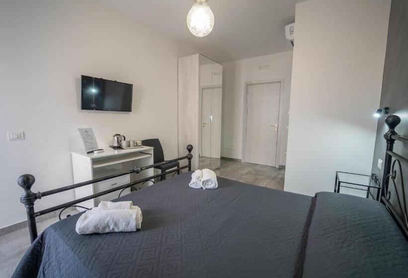 ペンション Four Winds B&b