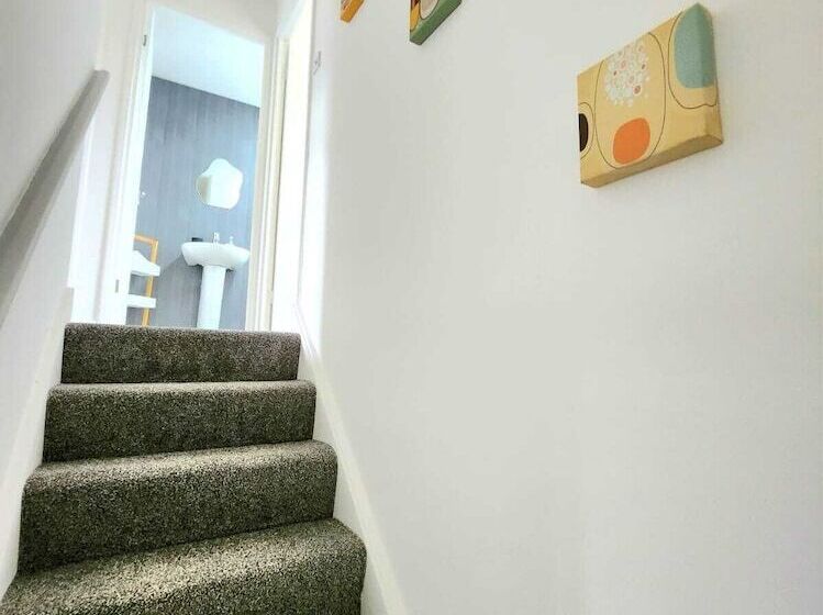 פנסיון Quirky Home Quiet Neighbourhood