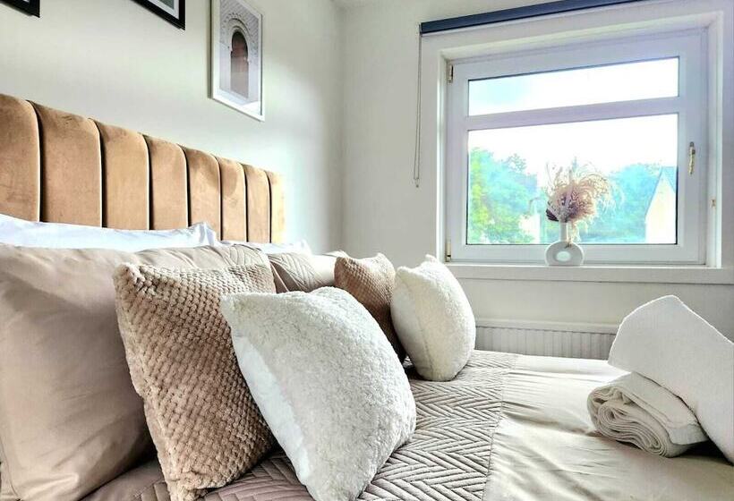 פנסיון Quirky Home Quiet Neighbourhood