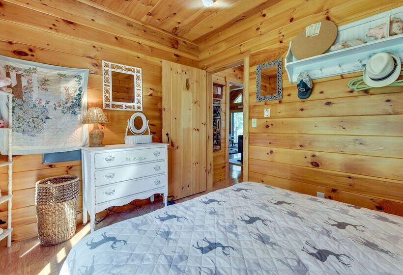 Pet Friendly Island Retreat Boat Access Only!