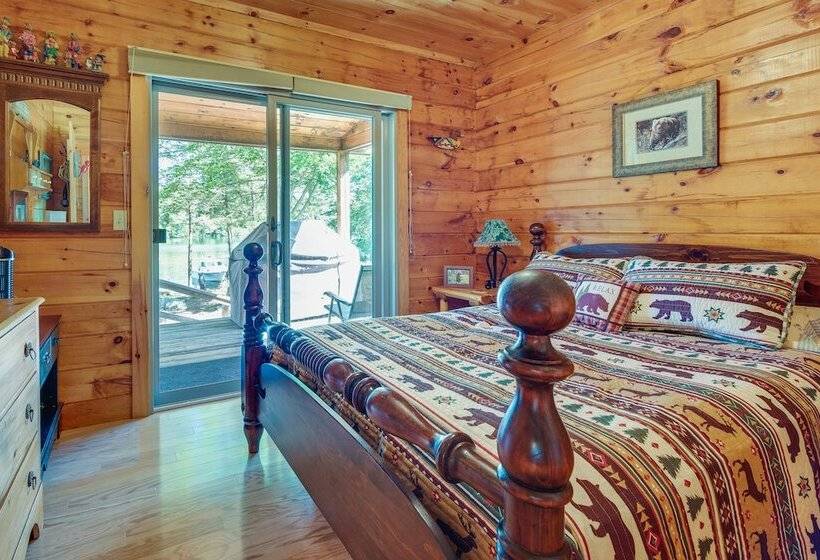 Pet Friendly Island Retreat   Boat Access Only!