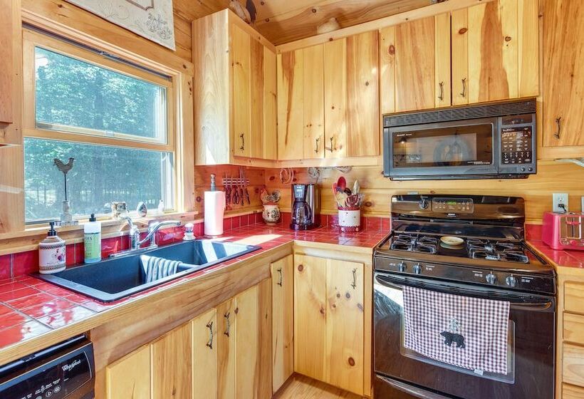 Pet Friendly Island Retreat Boat Access Only!