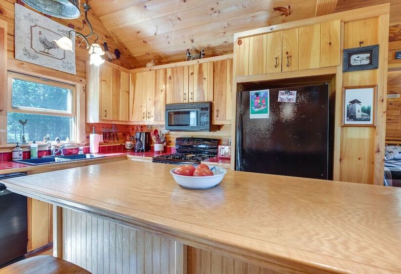 Pet Friendly Island Retreat Boat Access Only!