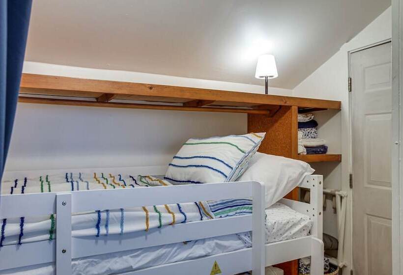 Pet Friendly Newman Lake Cottage W/ Beach Access!