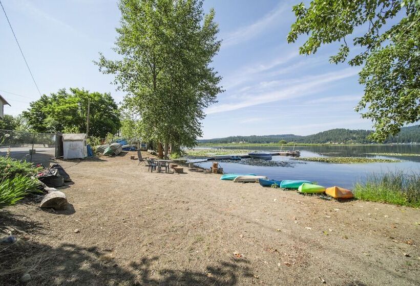 Pet Friendly Newman Lake Cottage W/ Beach Access!