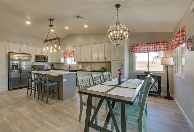 Pet Friendly Tucson Home W/ Gas Grill & Fire Pit!