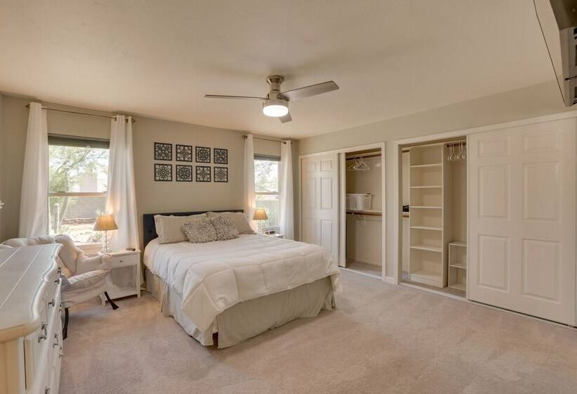Pet Friendly Tucson Home W/ Gas Grill & Fire Pit!