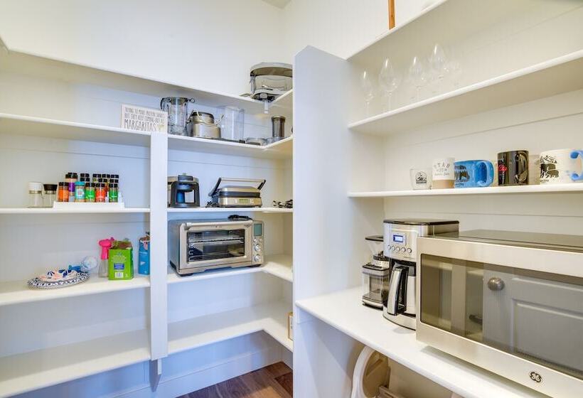 Pet Friendly Utah Abode   Fireplace, Patio & Grill