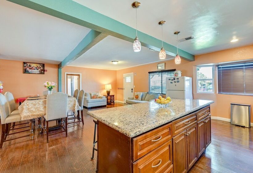 Spring Valley Family Home: 13 Mi To San Diego!