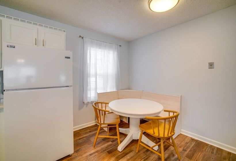 Pet Friendly Villas Vacation Rental: Walk To Bay