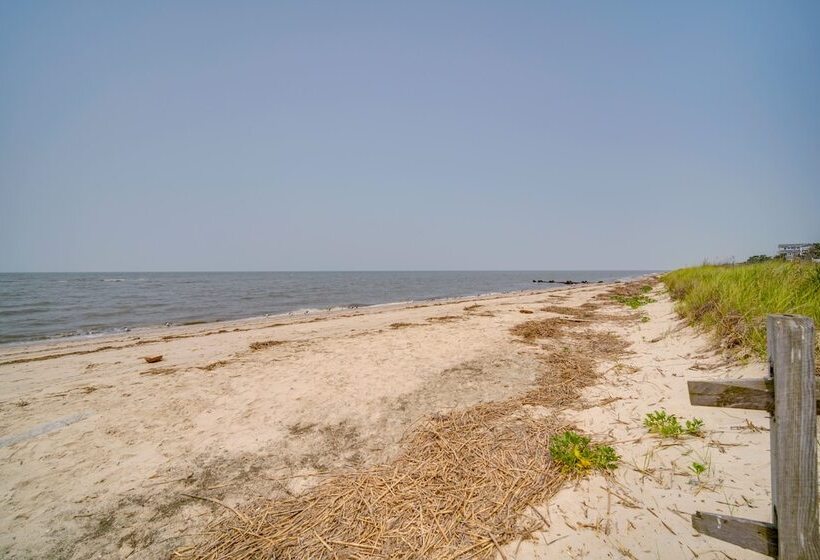 Pet Friendly Villas Vacation Rental: Walk To Bay