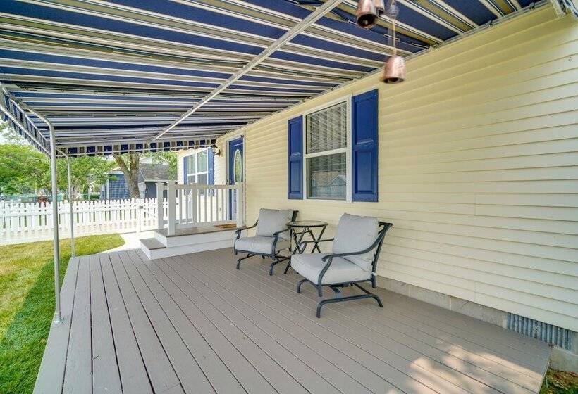 Pet Friendly Villas Vacation Rental: Walk To Bay