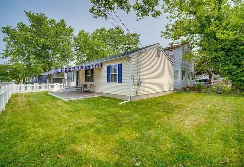 Pet Friendly Villas Vacation Rental: Walk To Bay