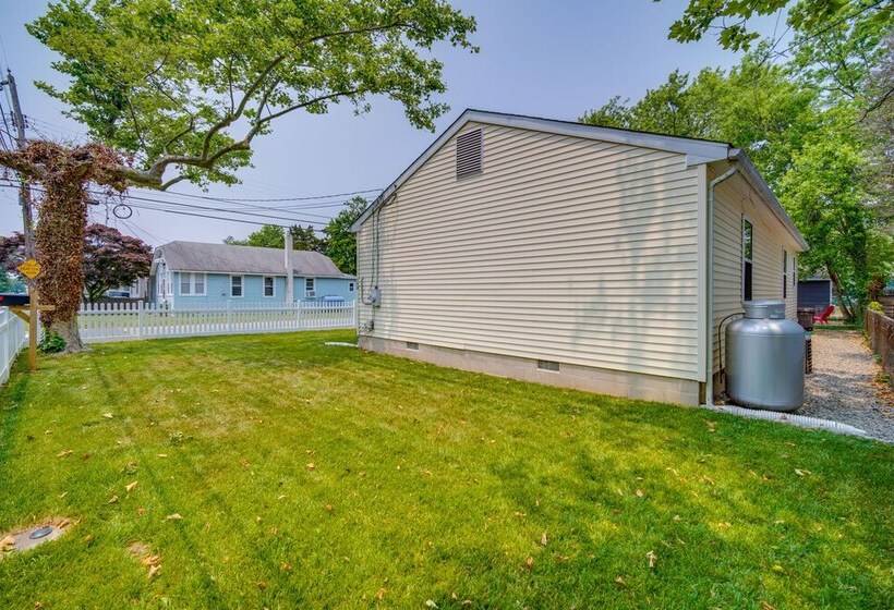 Pet Friendly Villas Vacation Rental: Walk To Bay