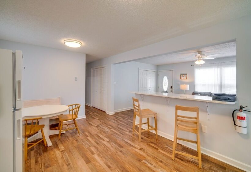 Pet Friendly Villas Vacation Rental: Walk To Bay