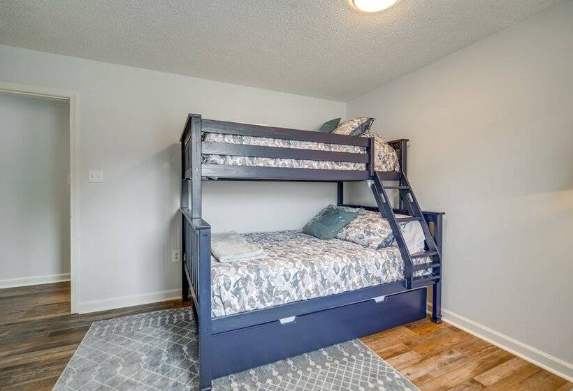 Pet Friendly Villas Vacation Rental: Walk To Bay