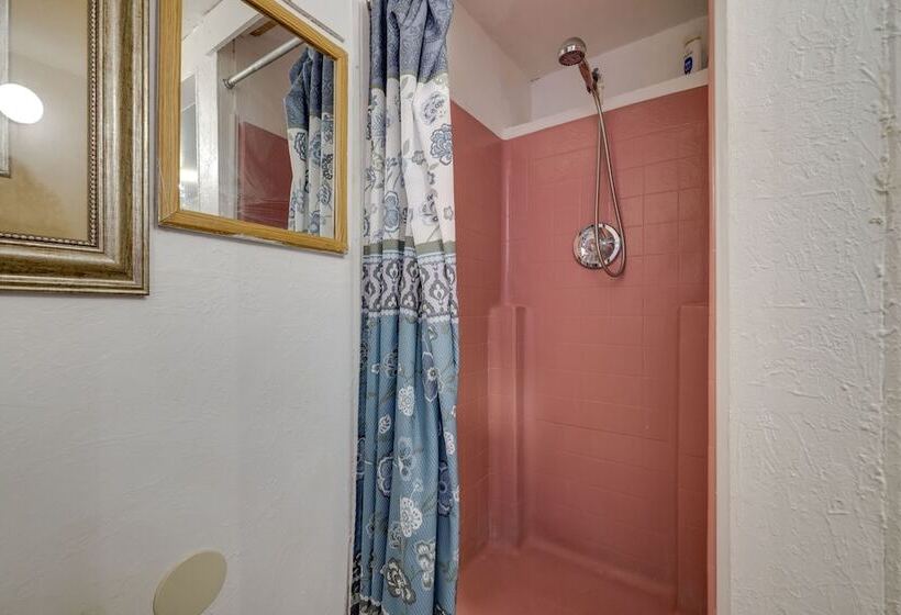 Dodge Ridge Pinecrest Mountain Cabin: Near Hiking!