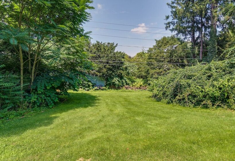 Pittsford Vacation Home: 2 Mi To Historic Village